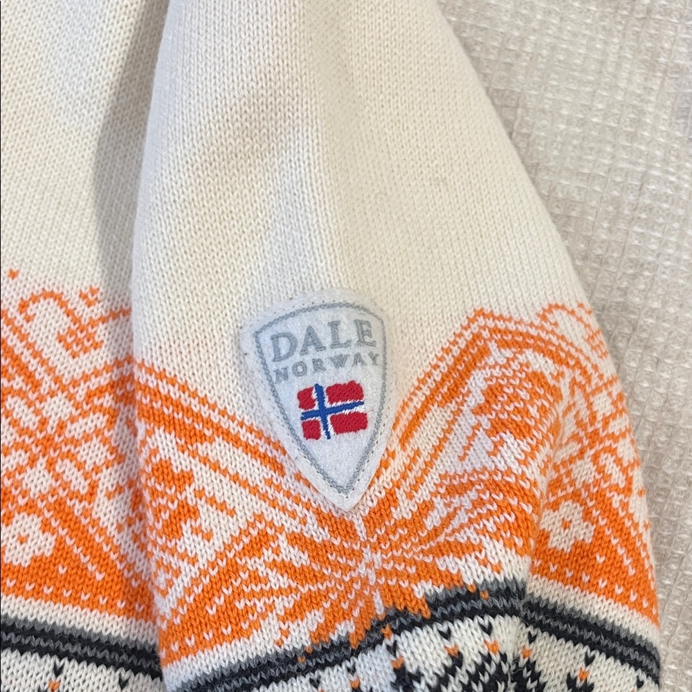 Dale of Norway Women’s Moritz Swwater Black, Cream and Orange Medium Like New! - Picture 7 of 11